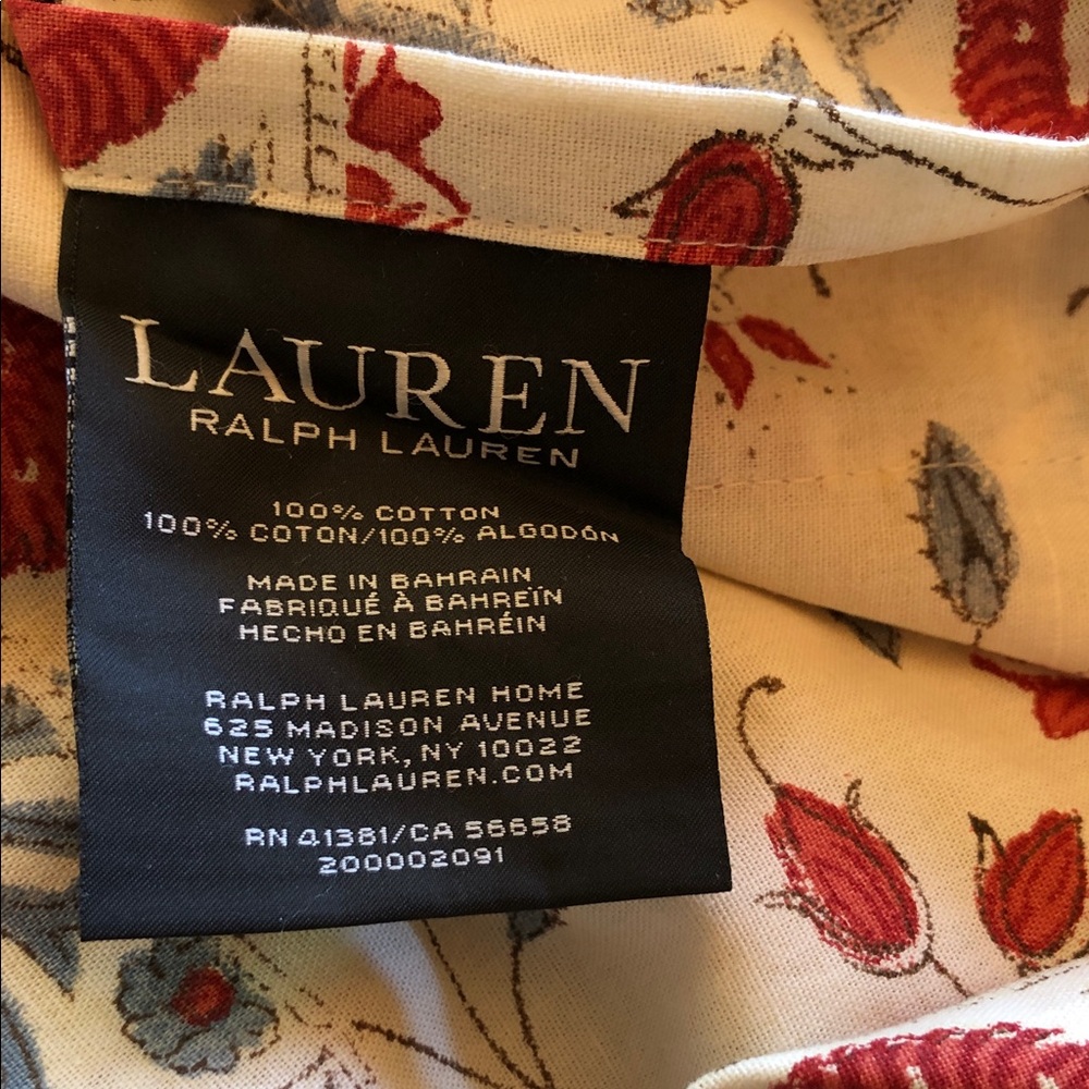 Lauren Ralph Lauren Red and Gray Floral Cotton Queen comforter cover - Picture 3 of 8